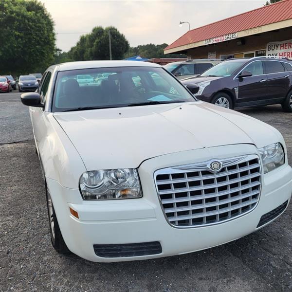 Chrysler 300 Base 2006