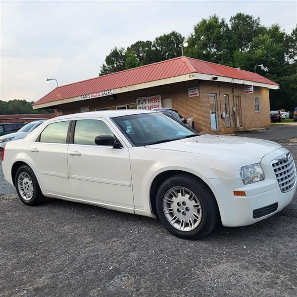 Chrysler 300 Base 2006