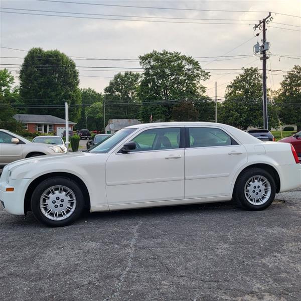 Chrysler 300 Base 2006