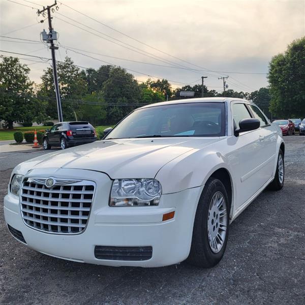 Chrysler 300 Base 2006