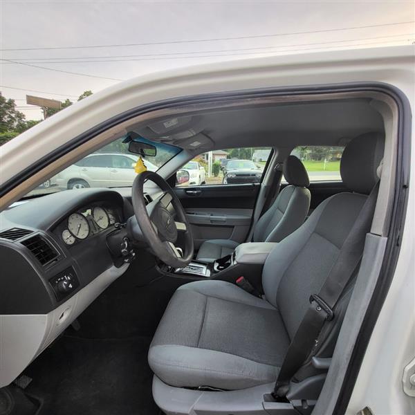 Chrysler 300 Base 2006