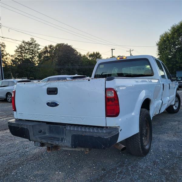Ford F-250 SD XL Crew Cab 2WD 2008