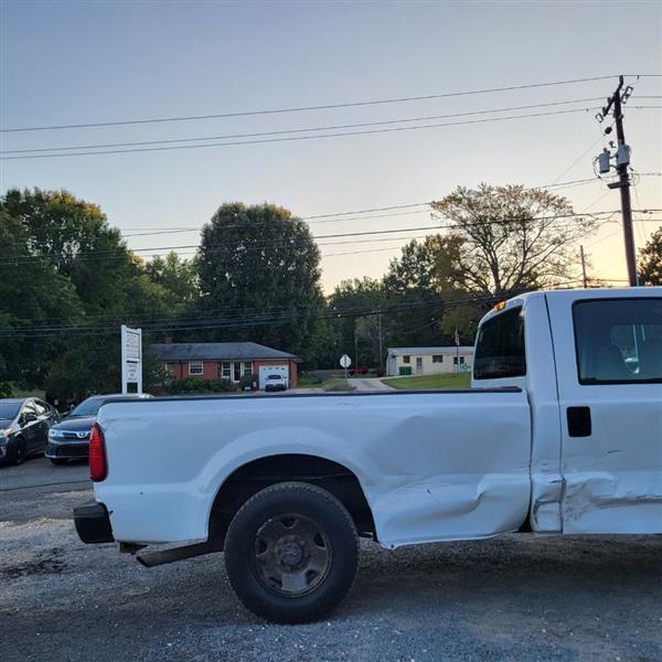 Ford F-250 SD XL Crew Cab 2WD 2008