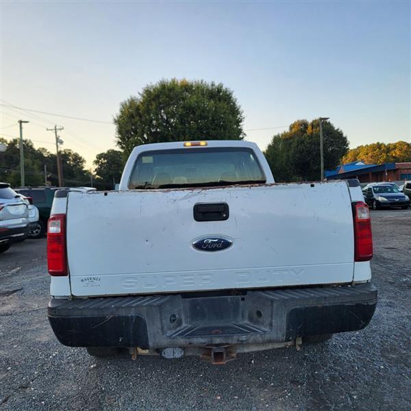 Ford F-250 SD XL Crew Cab 2WD 2008