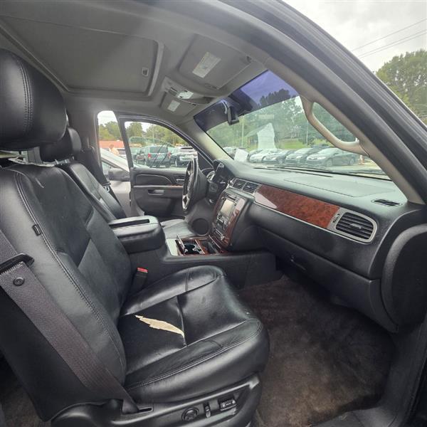 Chevrolet Tahoe LTZ 4WD 2012