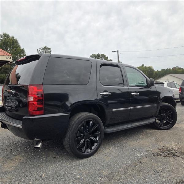 Chevrolet Tahoe LTZ 4WD 2012