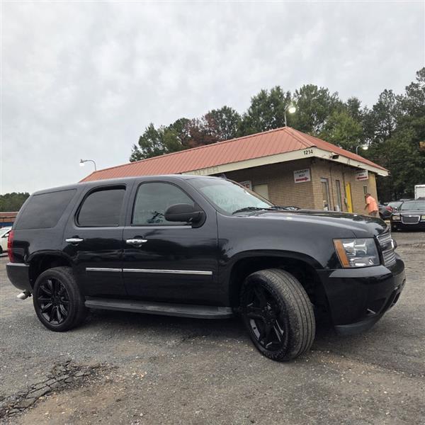 Chevrolet Tahoe LTZ 4WD 2012