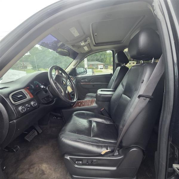 Chevrolet Tahoe LTZ 4WD 2012
