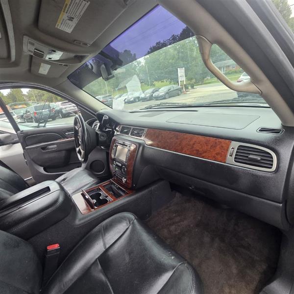Chevrolet Tahoe LTZ 4WD 2012