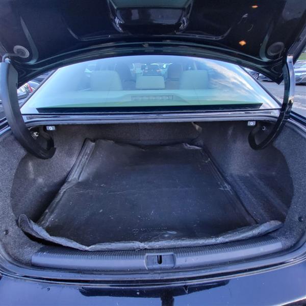 Volkswagen Passat 2.5L SE2 2012