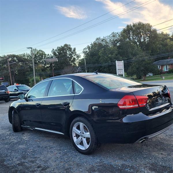 Volkswagen Passat 2.5L SE2 2012