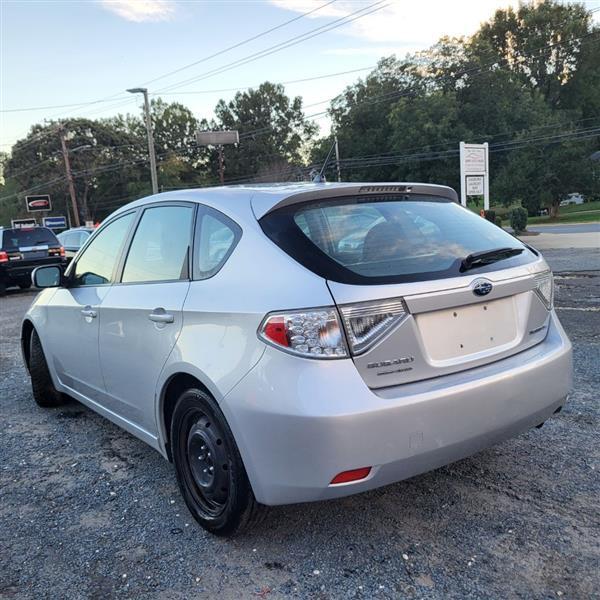 Subaru Impreza 2.5i 5-door 2011