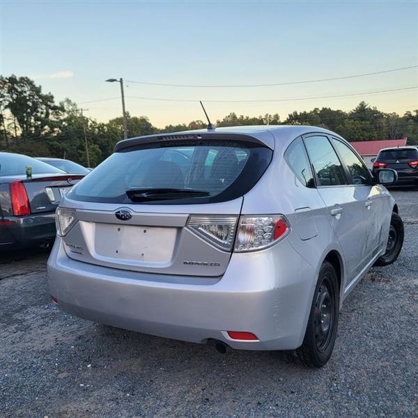 Subaru Impreza 2.5i 5-door 2011