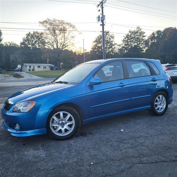 Kia Spectra5 Base 2005