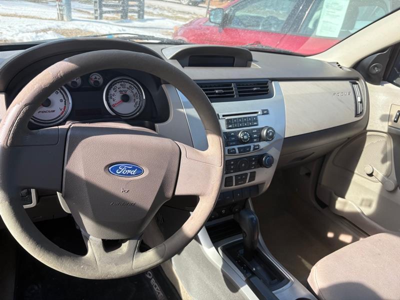 Ford Focus S Sedan 2011