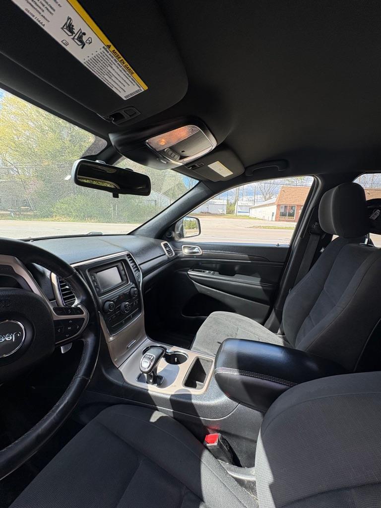 Jeep Grand Cherokee Laredo 2WD 2015