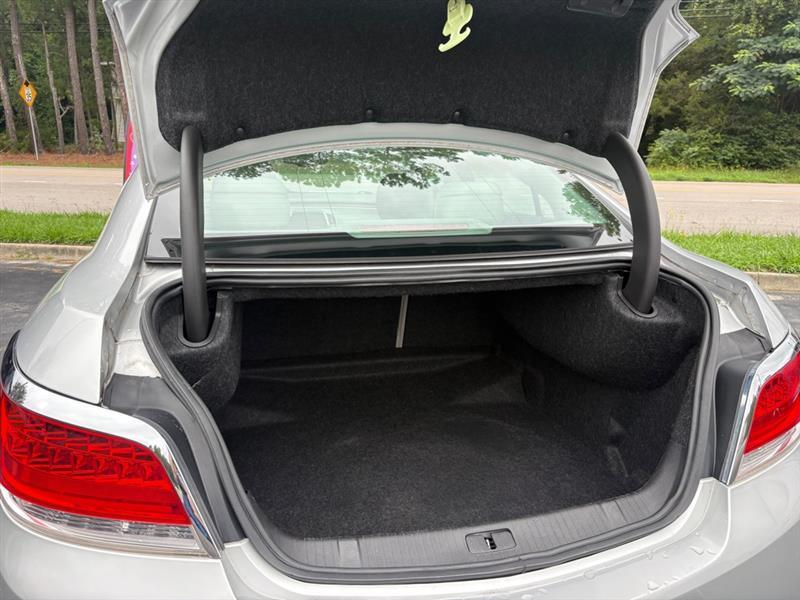 Buick LaCrosse CXL FWD 2011