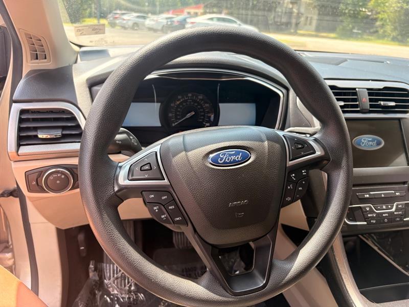 Ford Fusion SE 2017