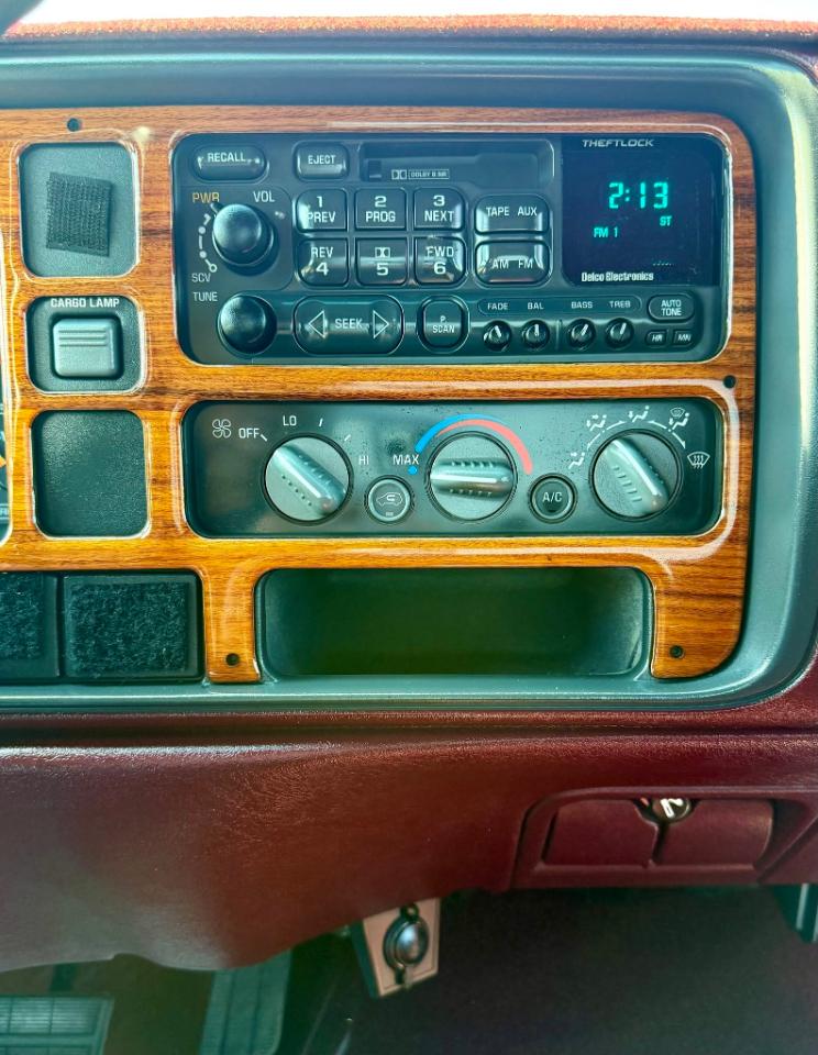 1996 Chevrolet GMT400 - Photo 10