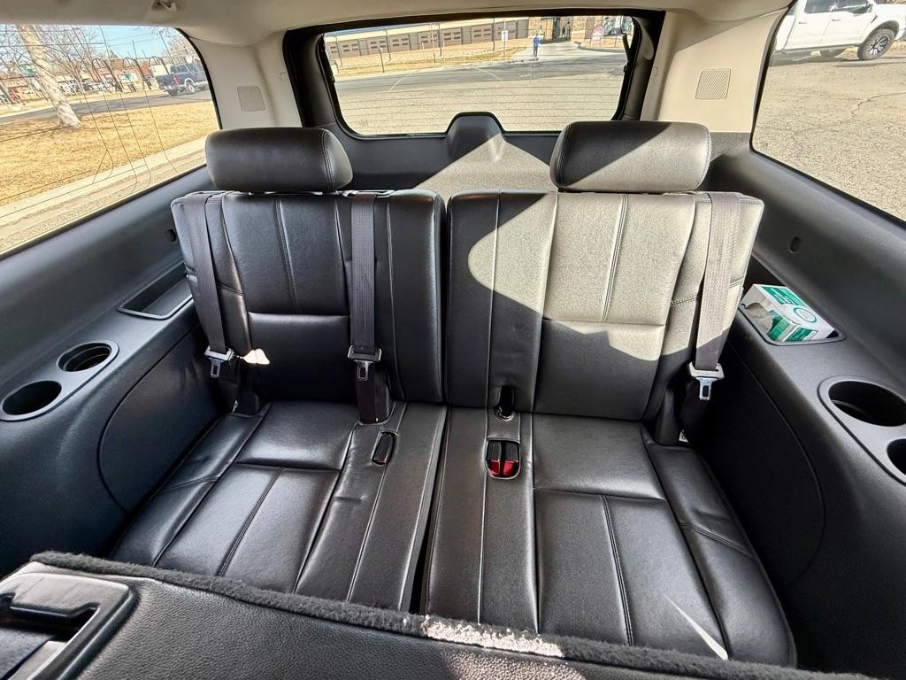 Chevrolet Suburban LTZ 1500 4WD 2013