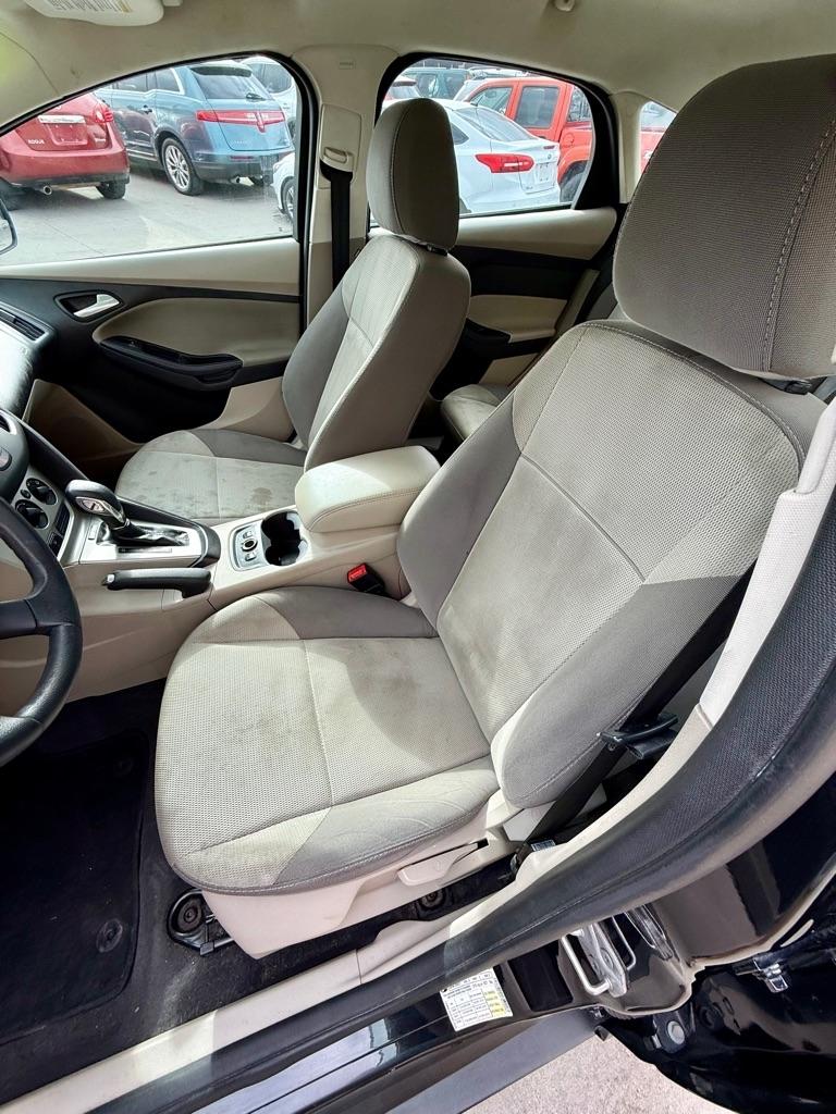 Ford Focus SE Hatch 2014