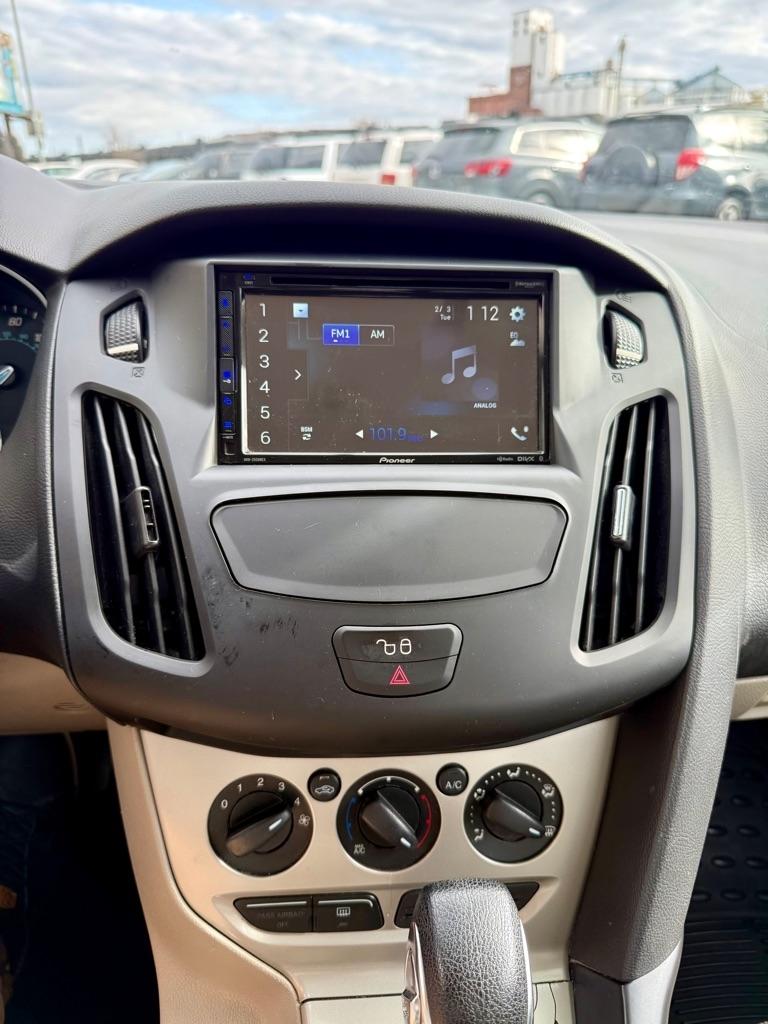 Ford Focus SE Hatch 2014