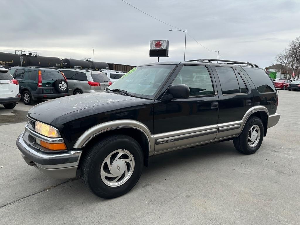 Chevrolet Blazer LS 4-Door 4WD 2000