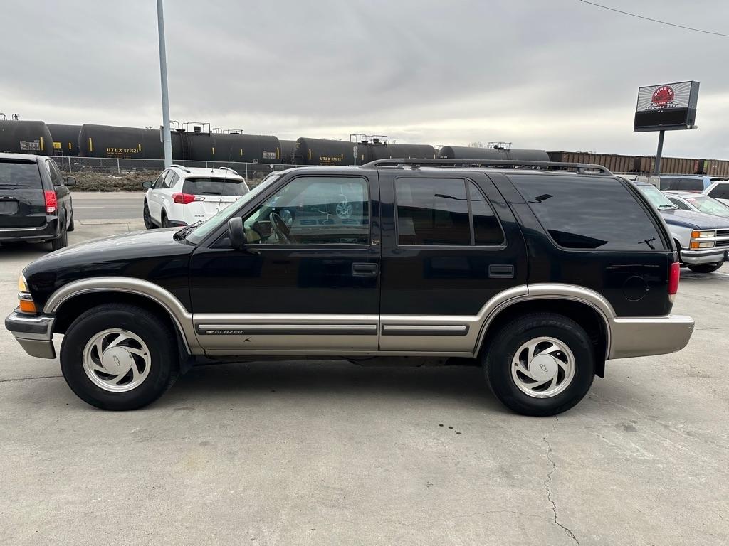Chevrolet Blazer LS 4-Door 4WD 2000