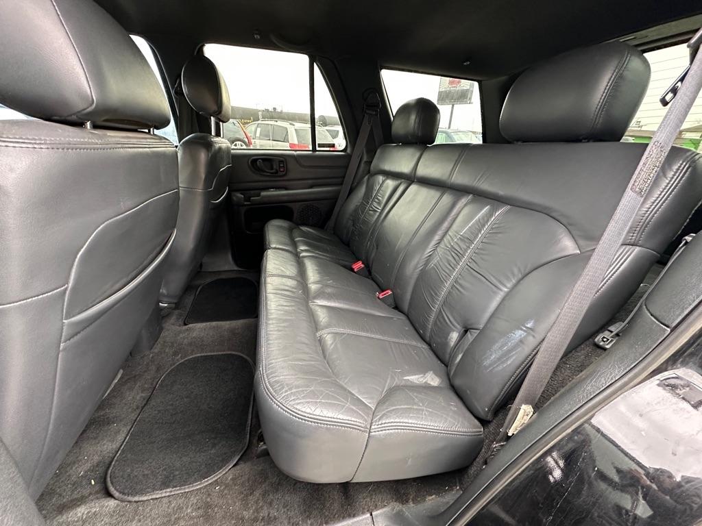 Chevrolet Blazer LS 4-Door 4WD 2000