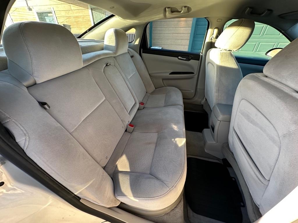 Chevrolet Impala LT (Fleet) 2012