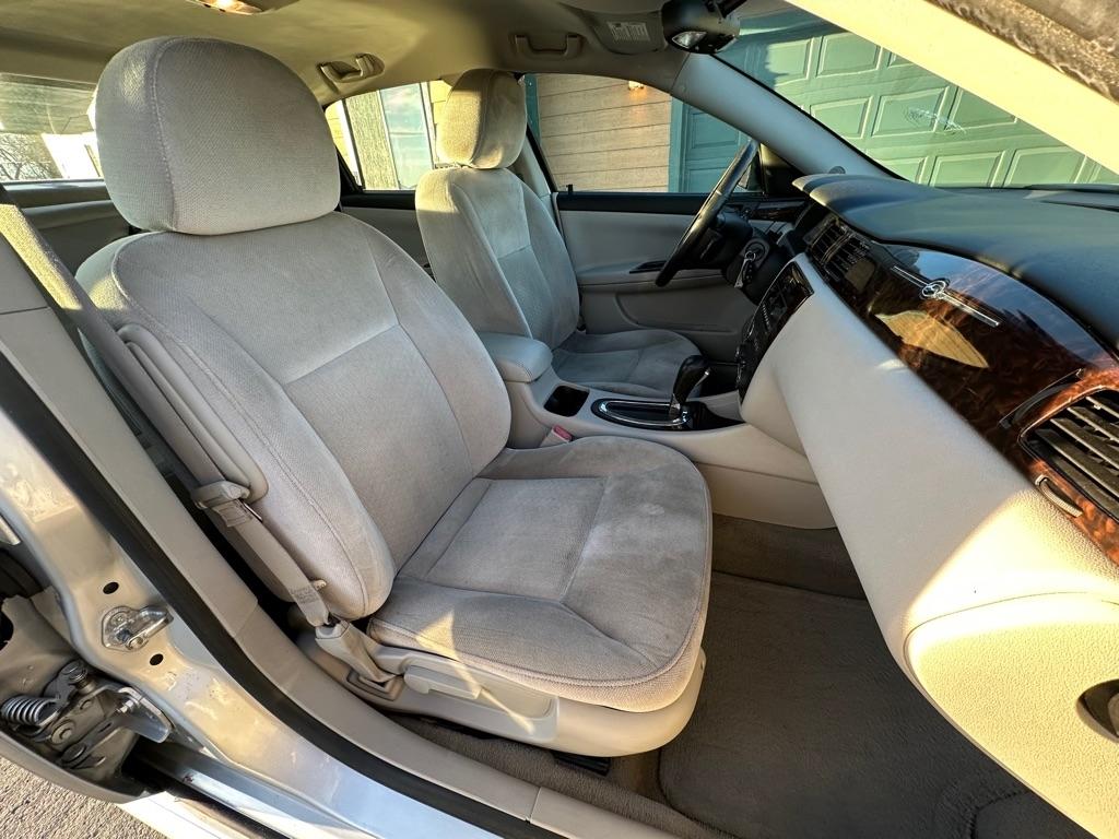 Chevrolet Impala LT (Fleet) 2012