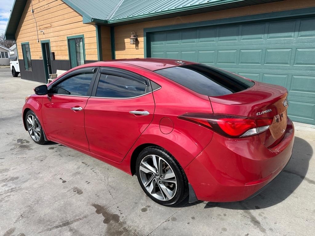 Hyundai Elantra SE 6AT 2015