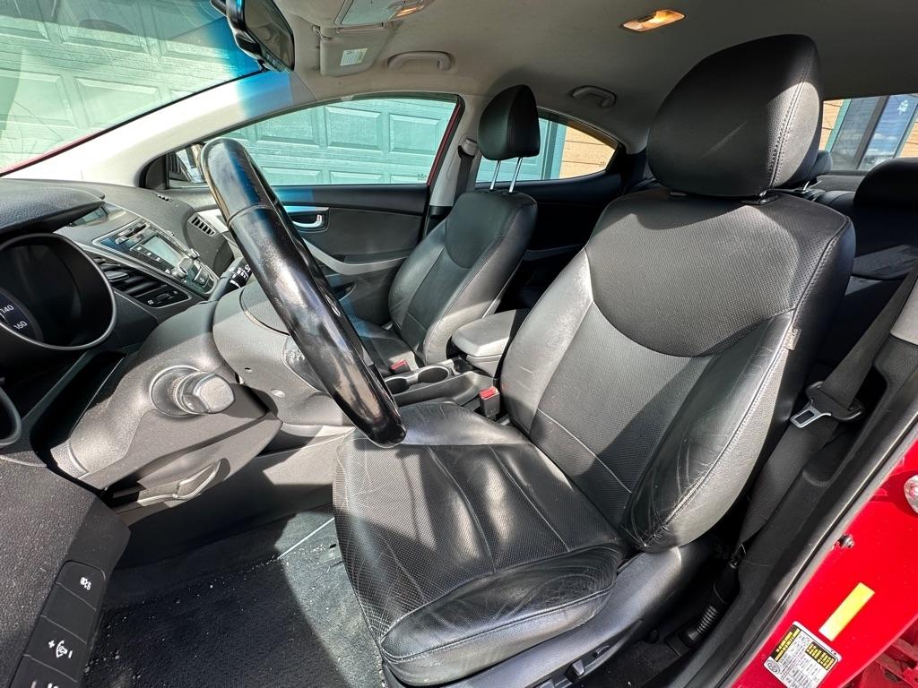 Hyundai Elantra SE 6AT 2015