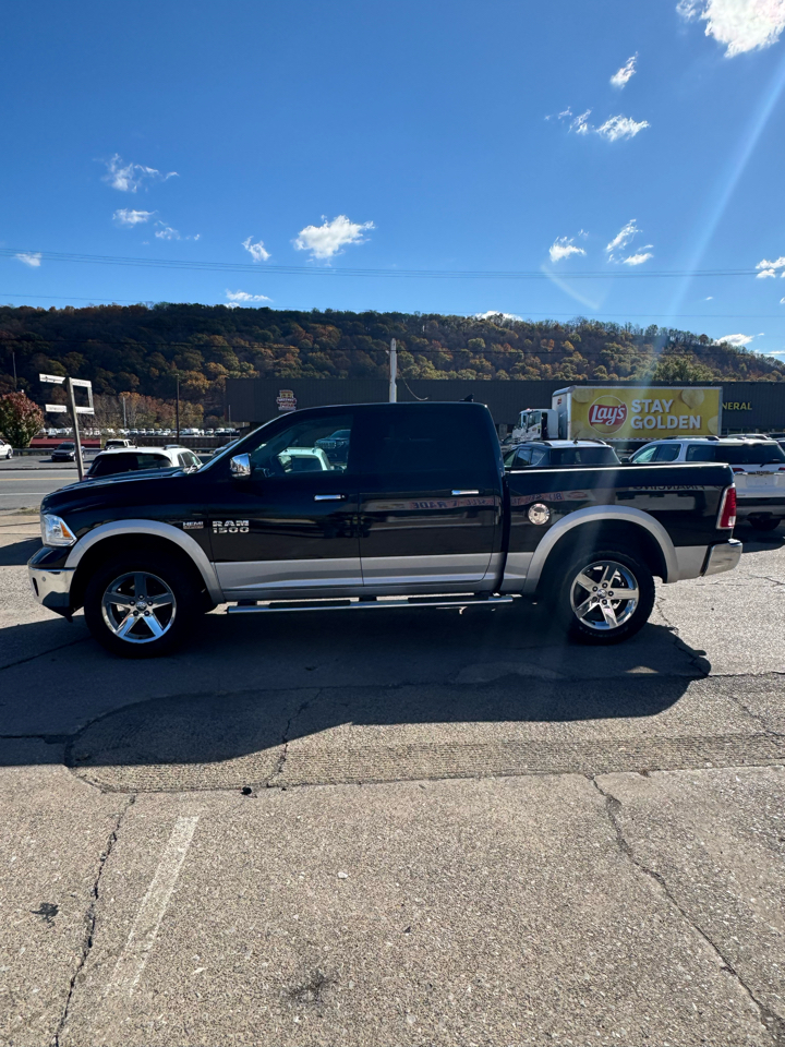 RAM 1500 Laramie Crew Cab SWB 4WD 2014