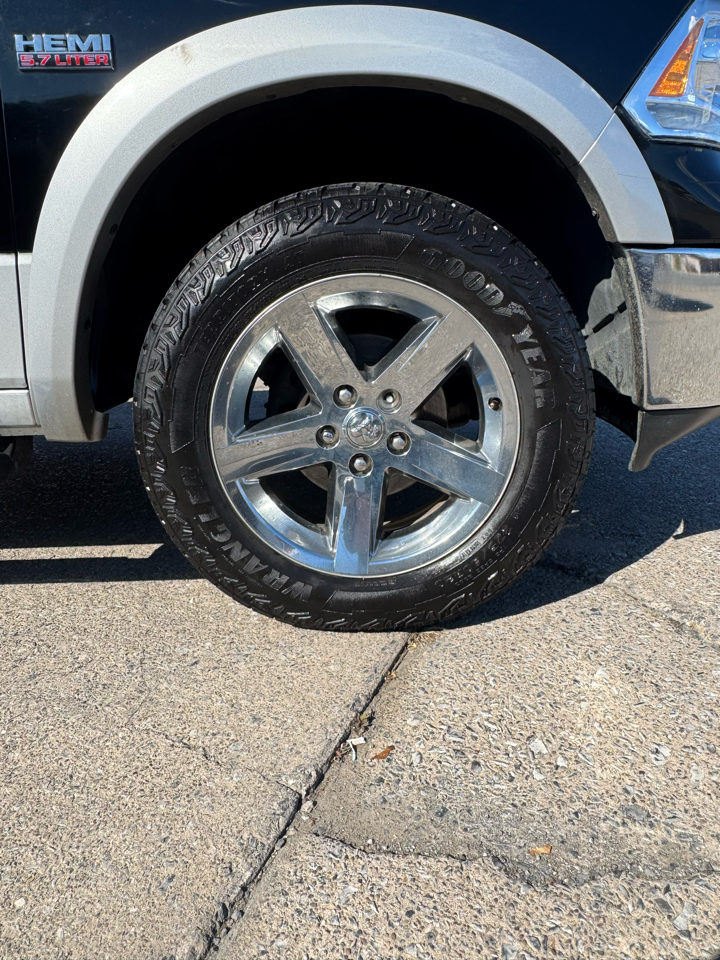 RAM 1500 Laramie Crew Cab SWB 4WD 2014