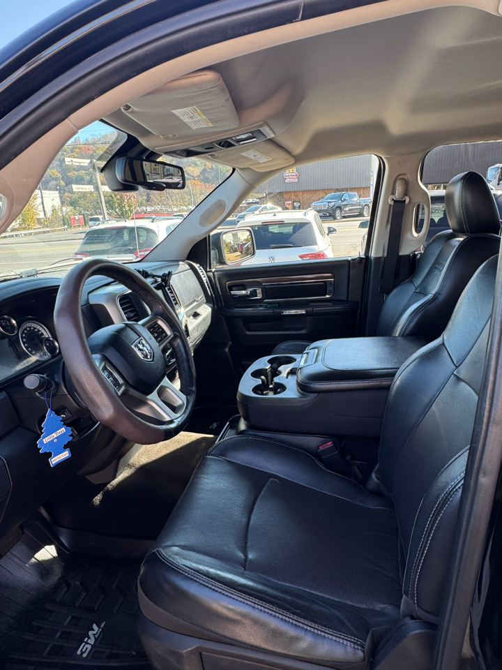 RAM 1500 Laramie Crew Cab SWB 4WD 2014