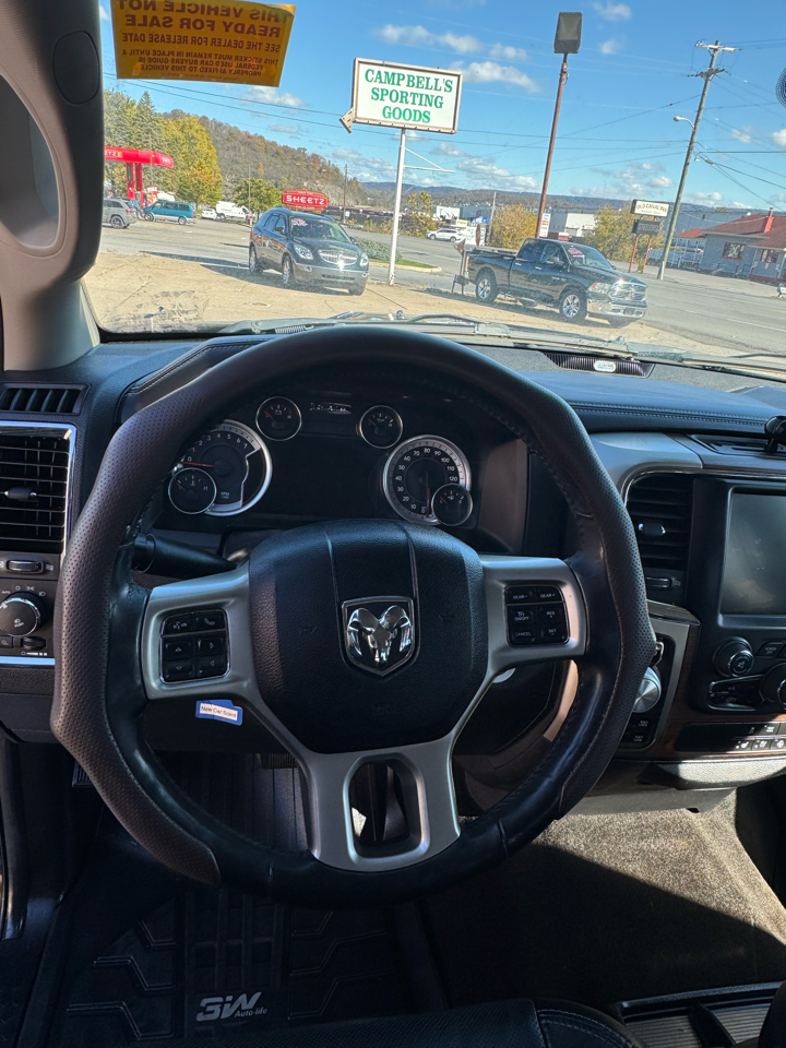 RAM 1500 Laramie Crew Cab SWB 4WD 2014