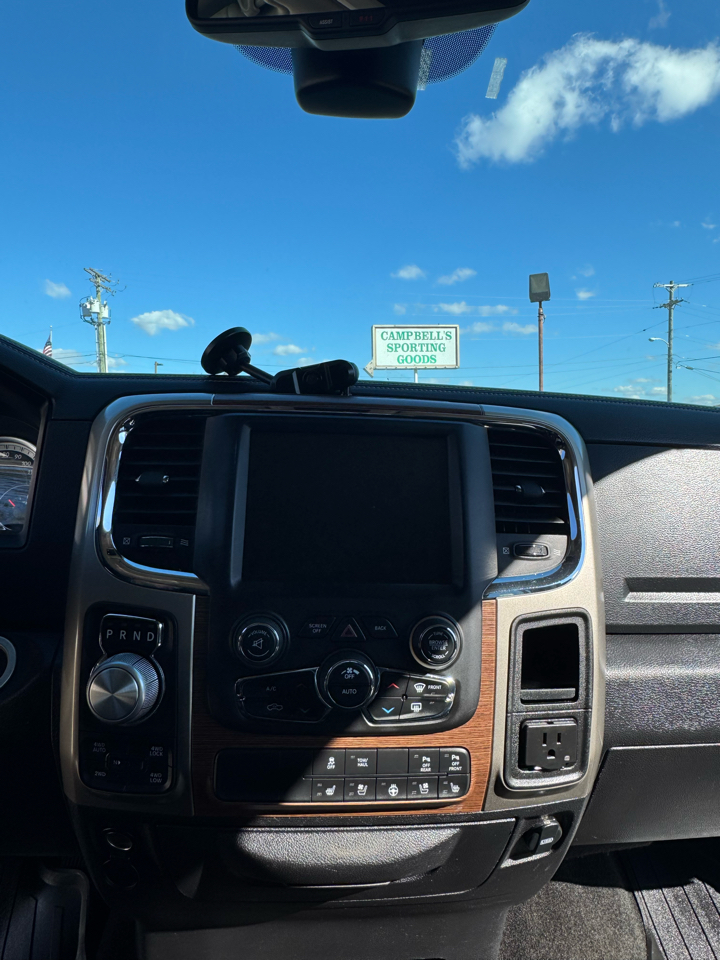 RAM 1500 Laramie Crew Cab SWB 4WD 2014