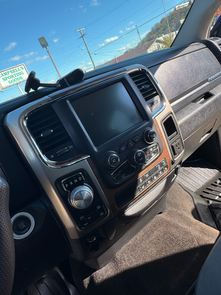 RAM 1500 Laramie Crew Cab SWB 4WD 2014