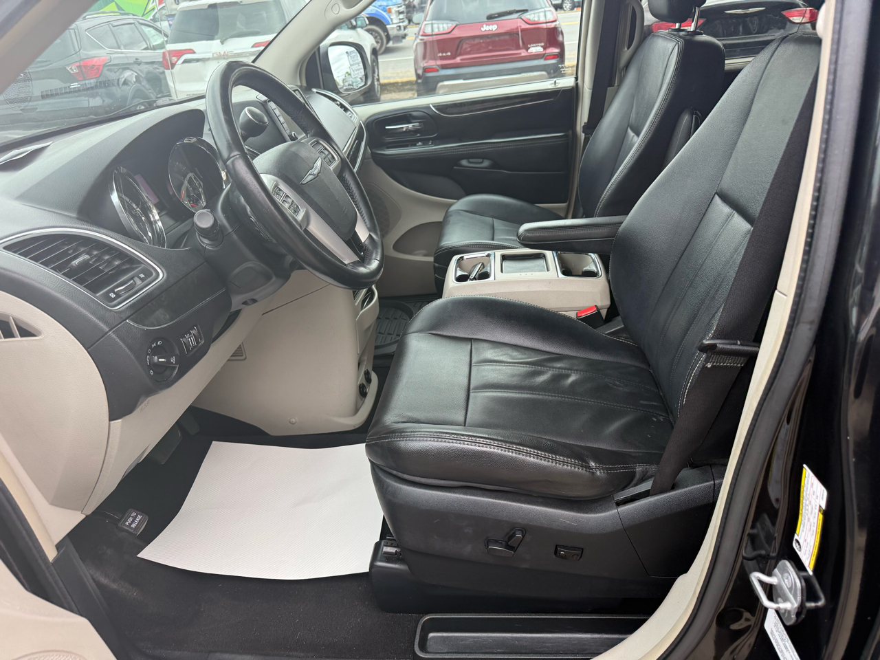 Chrysler Town & Country Touring-L 2014