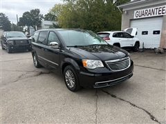 2014 Chrysler Town & Country 