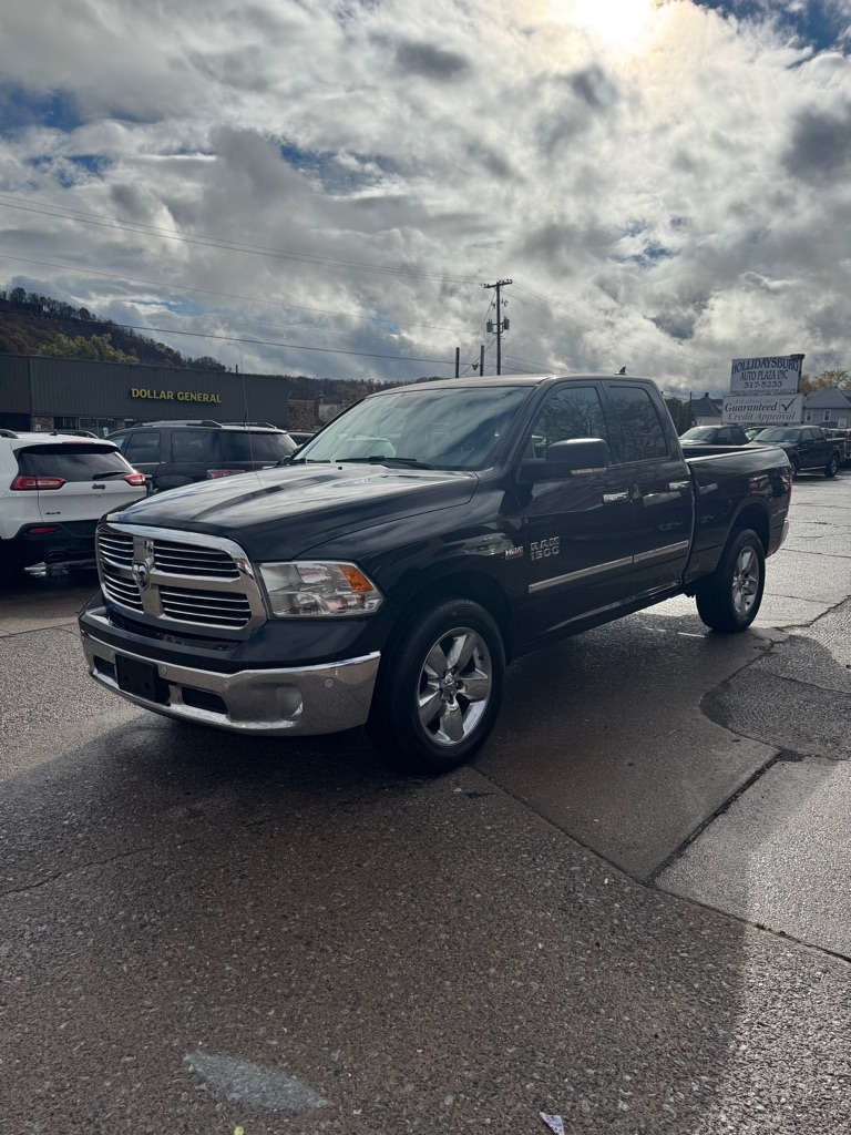 RAM 1500 SLT Quad Cab 4WD 2018