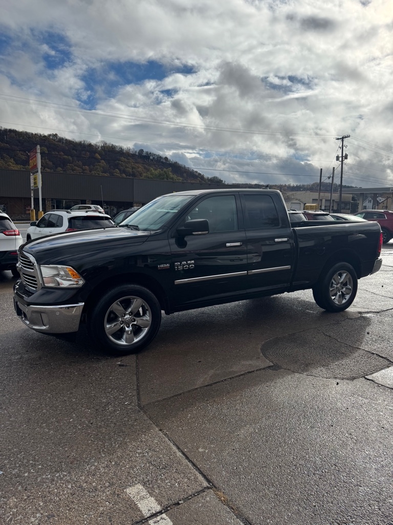 RAM 1500 SLT Quad Cab 4WD 2018