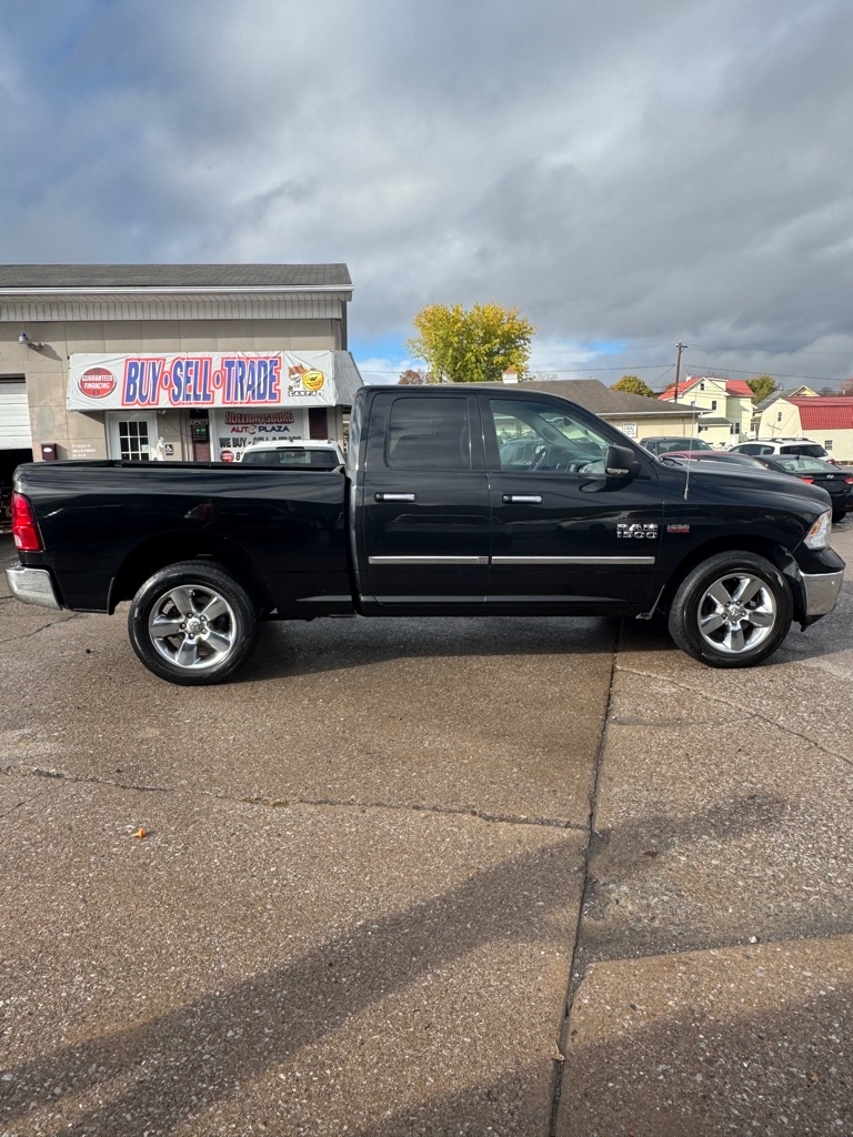RAM 1500 SLT Quad Cab 4WD 2018