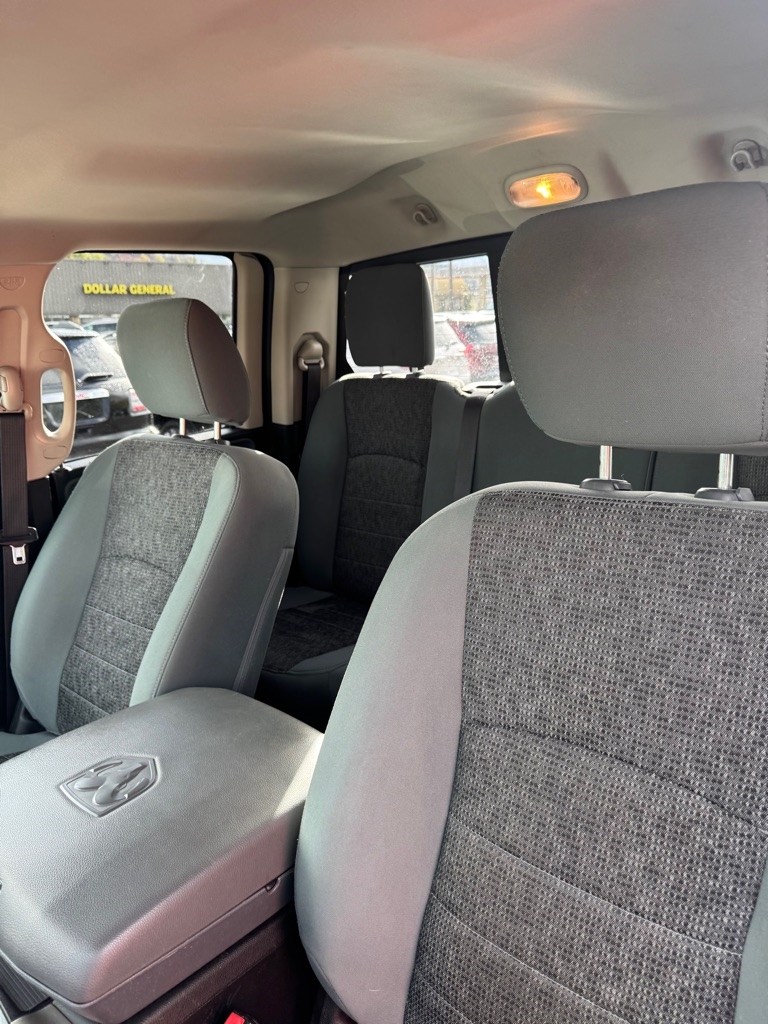 RAM 1500 SLT Quad Cab 4WD 2018