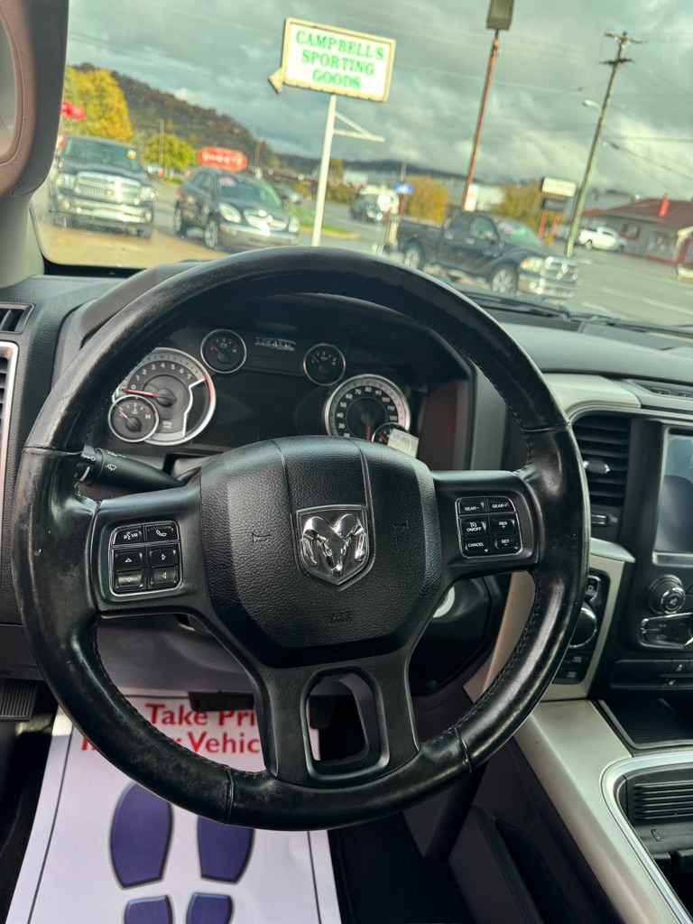 RAM 1500 SLT Quad Cab 4WD 2018