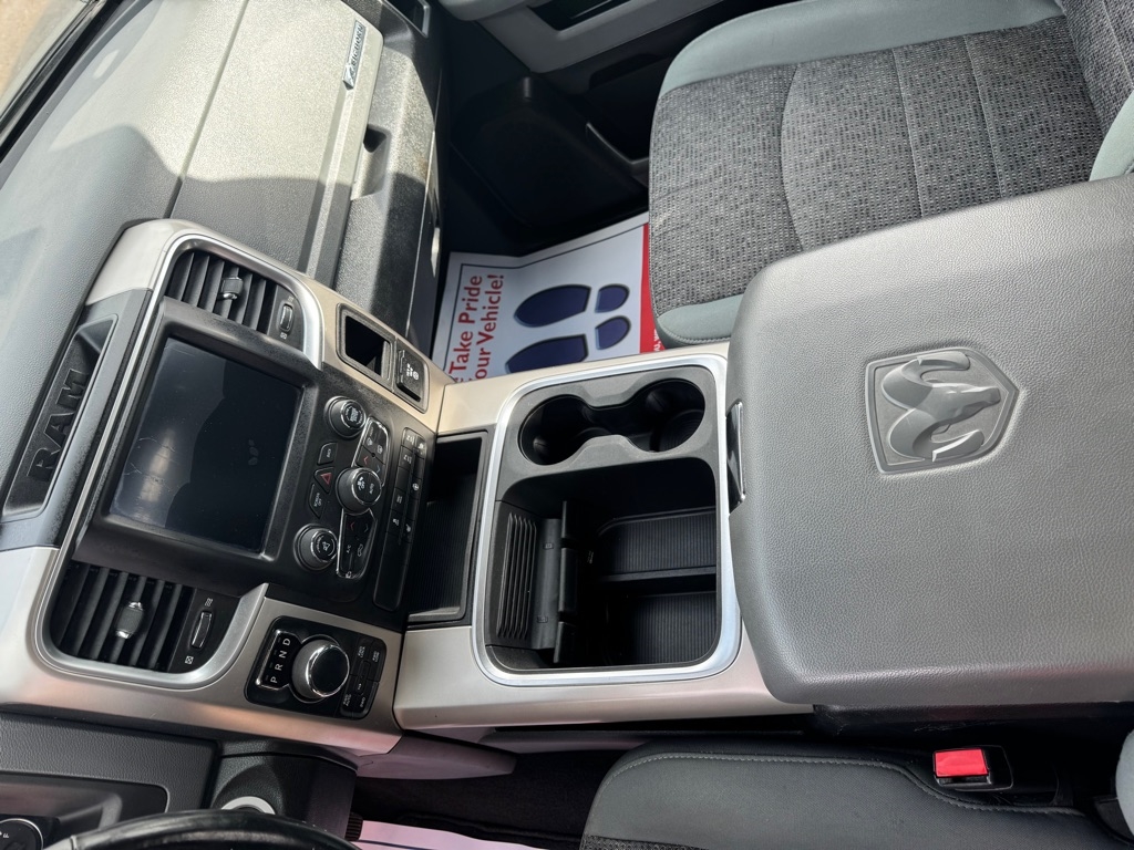 RAM 1500 SLT Quad Cab 4WD 2018