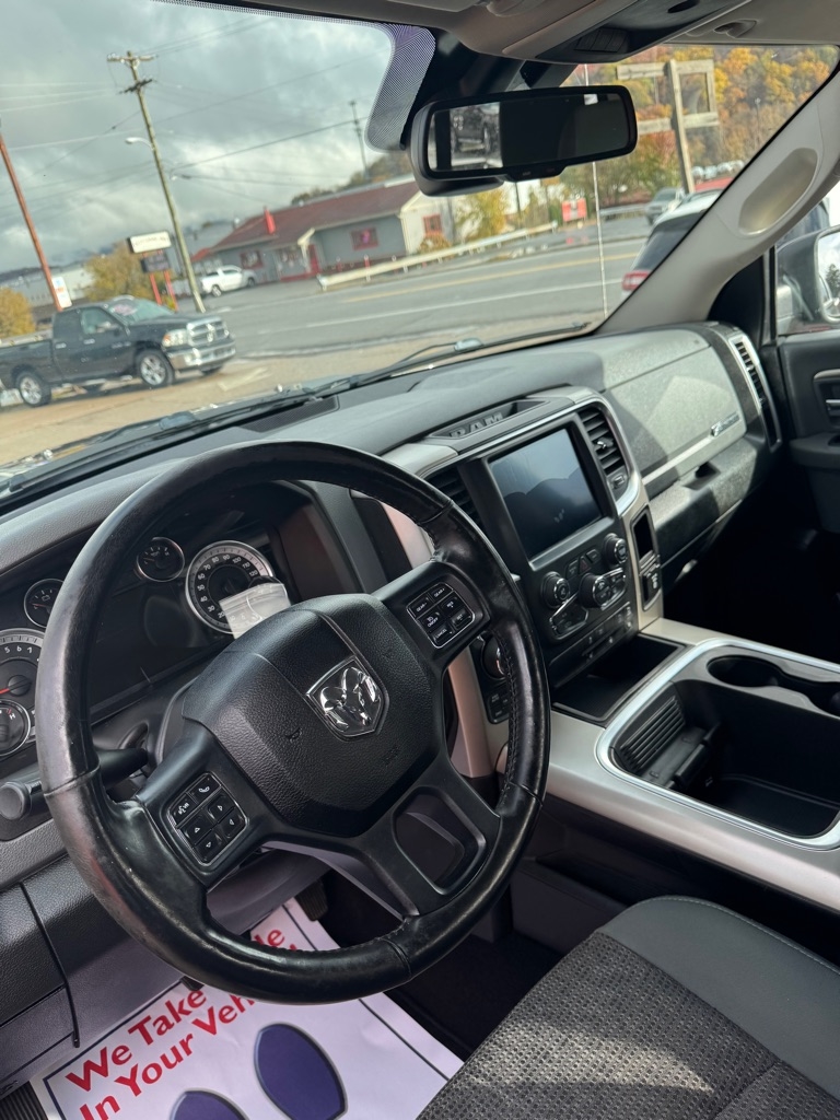 RAM 1500 SLT Quad Cab 4WD 2018