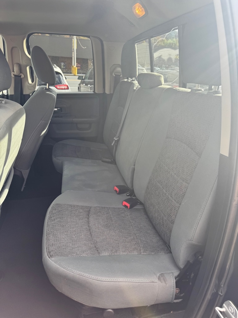 RAM 1500 SLT Quad Cab 4WD 2018