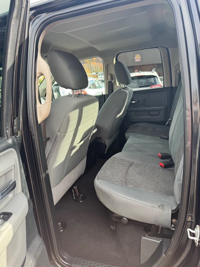 RAM 1500 SLT Quad Cab 4WD 2018